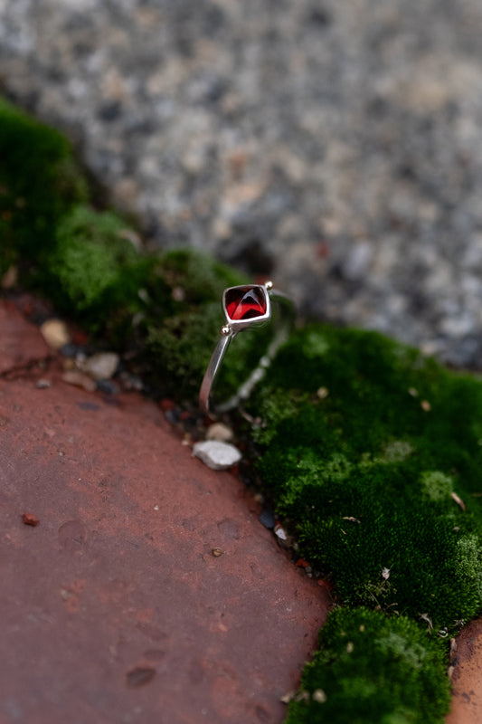 Candy Apple Ring Size 6 1/2